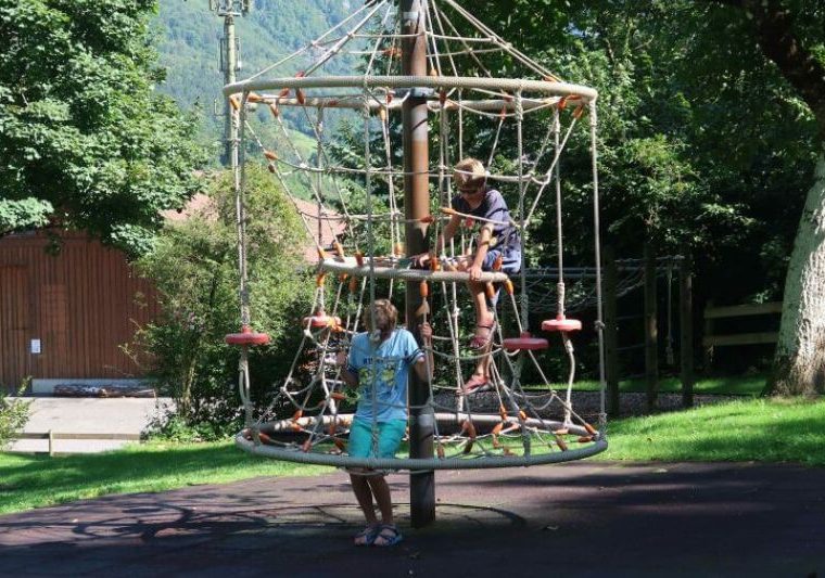 Ontdek het Ideale Buitenspeelgoed voor Jouw Kleuter!